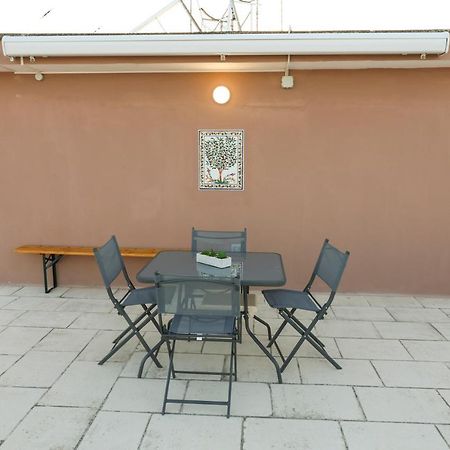 Innuendo La Terrazza House Lecce Bagian luar foto